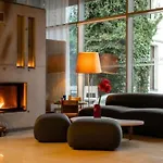 Aparthotel Johan & 4*