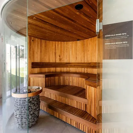 Johan & Aparthotel 4*