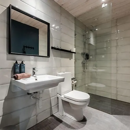 Johan & Aparthotel 4*