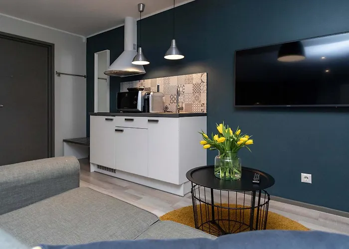 Johan & كوريسارِ