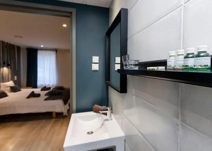 Johan & 4* كوريسارِ