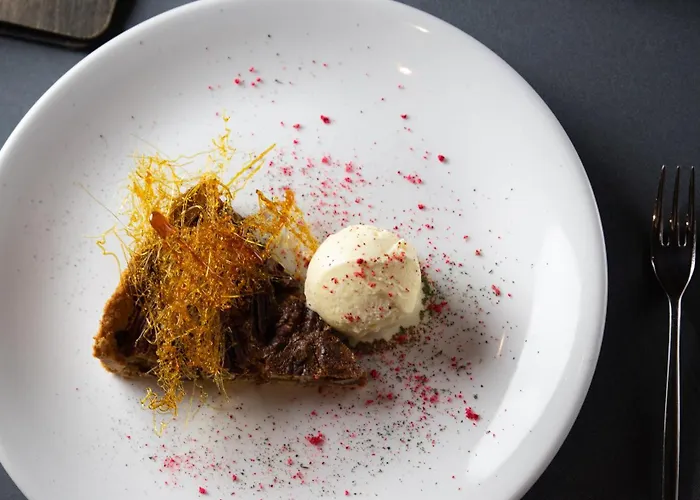 Johan & شقة فندقية 4*